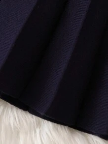 SHEIN 年轻女孩花卉刺绣彼得潘领毛衣和百褶裙套装 - 藍白色 - 查看 6