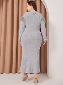 Mulvari 大尺碼露肩中空肩部尾巴裙