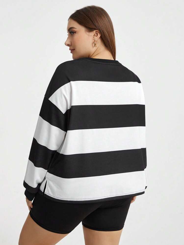 Plus Size Letter Print Crew Neck T-Shirt