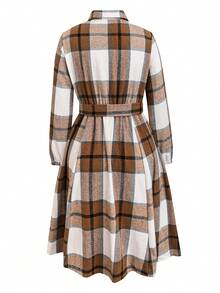 SHEIN Clasi Kích thước lớn Kẻ sọc Váy có thắt lưng Với Chi tiết về Flap - Màu Khaki - Xem 2