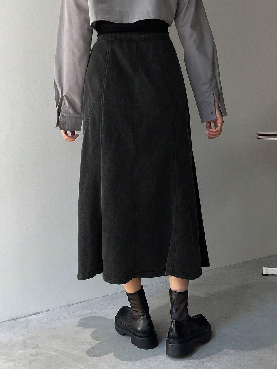Women's Black Drawstring Waist Mid-length Skirt