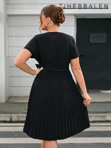 SHEIN Privé 大尺碼純色褶邊腰帶裙 - 黑色 - 查看 2