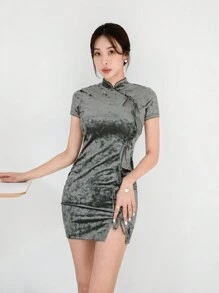 EastFlair 中式風格華麗絲絨旗袍領絲綢蝴蝶結腰帶女裝短裙 - 綠色 - 查看 6