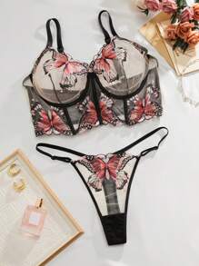 大码浪漫蝴蝶刺绣网眼文胸和内裤内衣套装
