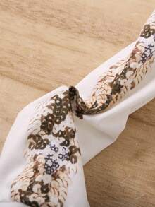 SHEIN Explorewe Nhỏ bé Cô gái Dễ thương áo có mũ Ngôi sao & In thư Tay áo dài Áo nỉ , Mùa Thu /đông - trắng - Xem 4