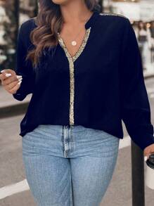 SHEIN CURVE+ Cămașă cu decor cu mărgele cu decolteu în V de mărime plus - Albastru marin - Vizualizare 4