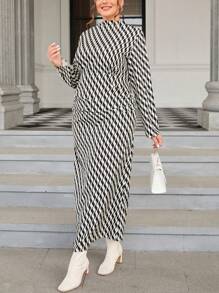 SHEIN Privé Plus Size Elegant Wavy Printed Dress - Multicolor - View 5