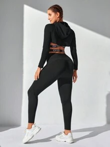 Yoga Trendy 女士連帽短版運動衫和字母緞帶背心打底褲套裝,時尚運動服裝 - 彩色 - 查看 2