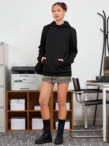 Manfinity VCAY 1 قطعة هودي مصنوع من الأقمشة المحبوكة مطبوع عليه صورة ونص، مناسب للخريف والشتاء