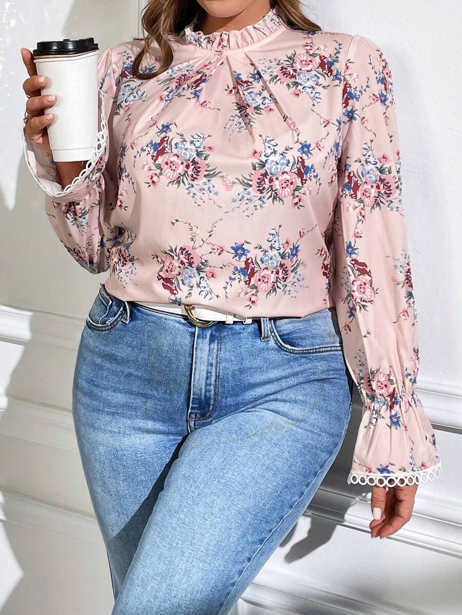 SHEIN Clasi Kích thước lớn In hoa Nếp uốn Vòng cổ Và Tay áo chuông Áo sơ mi - Hồng - Xem 1