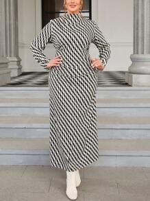 SHEIN Privé Plus Size Elegant Wavy Printed Dress - Multicolor - View 4