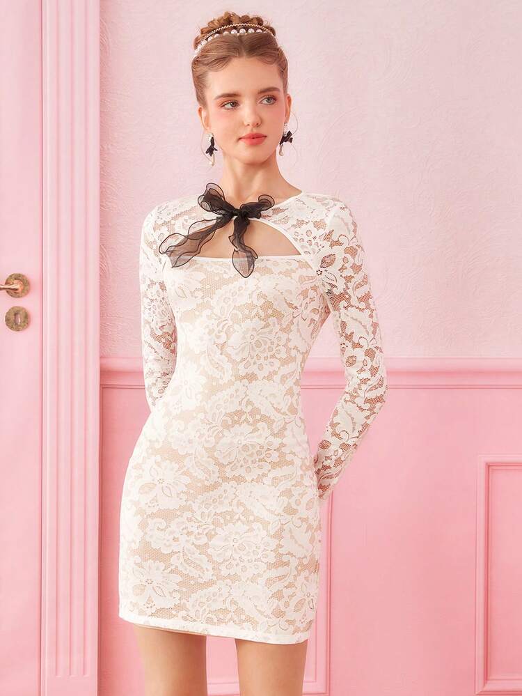 Women's White Lace Bowknot Detail Dress