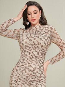 Modelyn 女式扎染印花褶皱交叉后背长款性感紧身连衣裙，花卉印花夏季连衣裙，适合日常生活、通勤、约会和返校，修身低胸垂领吊带连衣裙，透明后背和细肩带，适合夏季，黑色上学 - 卡其色 - 查看 6