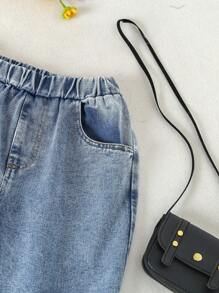 SHEIN Tween Girl Street Urban Girl 图案米色吊带背心上衣和全弹性腰部中度洗水直筒牛仔裤两件套