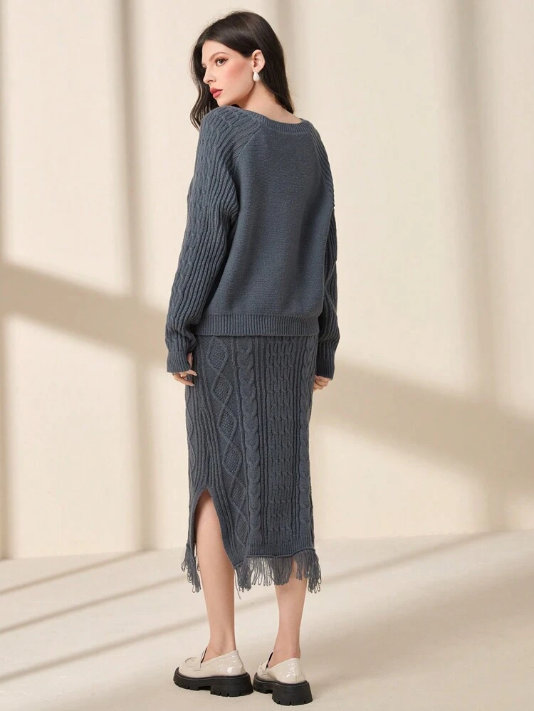 Women's Solid Color V-Neck Loose Sweater And Slit Fringed Hem Skirt Two-Piece Set 2 Piece Set