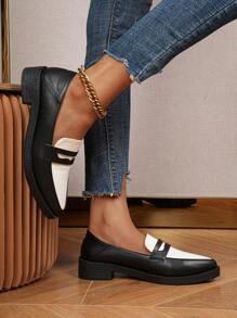 Women's Flat Pointed Toe Oxfords Shoes - Black and White - View 6