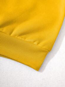 SHEIN 印花圆领长袖休闲卫衣，图案为“了不起的、无私的、勇敢的、鼓舞人心的、关爱的、坚强的、善良的、充满爱心的、受人爱戴的”，长袖上衣，适合毕业季、返校季、毕业典礼、教师节等场合，女士返校季套头衫，秋季卫衣。 - 黃色 - 查看 3