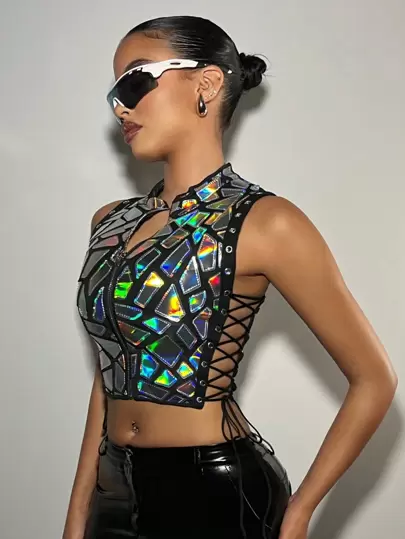 SHEIN ICON 音樂節薄身無袖上衣，側面中空設計以及十字交叉背帶，採用特殊刺繡面料