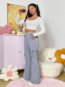 SHEIN EZwear Pantalones Acampanados Con Detalle De Lazo, Bolsillo Lateral Y Ribete Con Volantes