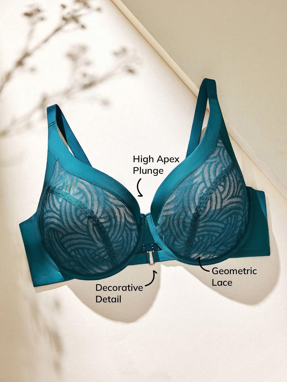 Lingerie Plunge High Apex Underwire Lace Bra
