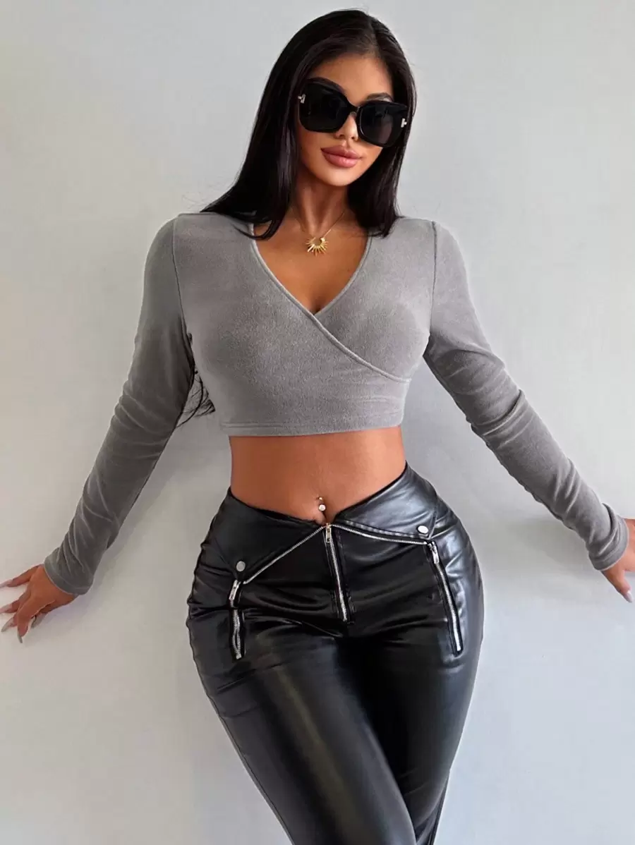 Zolique Women's Wrap Cropped Top - Grey - View 1