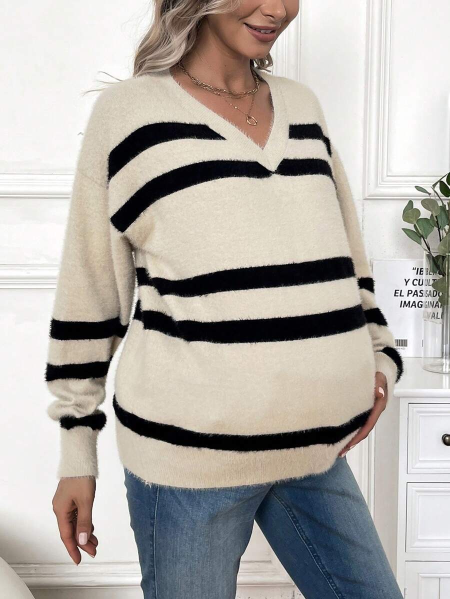 SHEIN 孕妇条纹 V 领套头毛衣，适合孕妇，冬季 - 卡其色 - 查看 1
