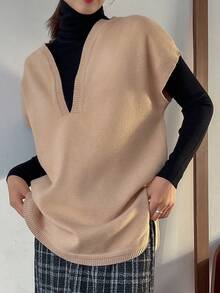 FRIFUL V領純色休閒針織背心 - 卡其色 - 查看 7