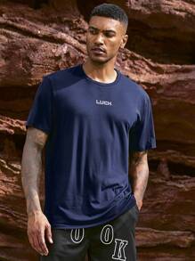 Manfinity Sport Corelite Áo thun thể thao ngắn tay Monogram cho nam - Màu xanh hải quân - Xem 3