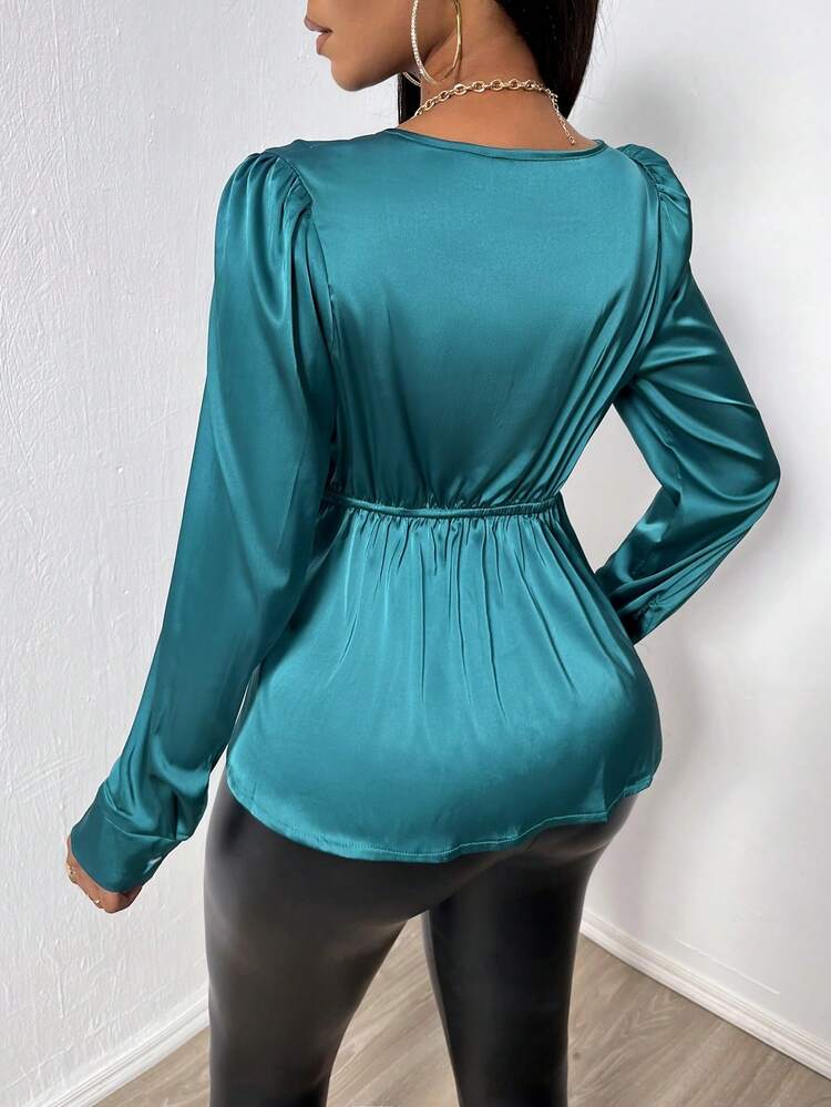 Women's Solid Color Twisted Knot & Asymmetric Hem Shirt