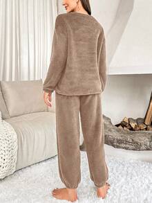 女性休閒棉毛繡花字母印花運動套裝 - 卡其色 - 查看 2