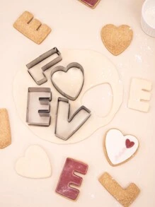 SHEIN Basic living 4 PCs Valentine's Day Cookie Cutter Set  Stainless Steel Biscuit Pastry Cutters - Silver - View 3