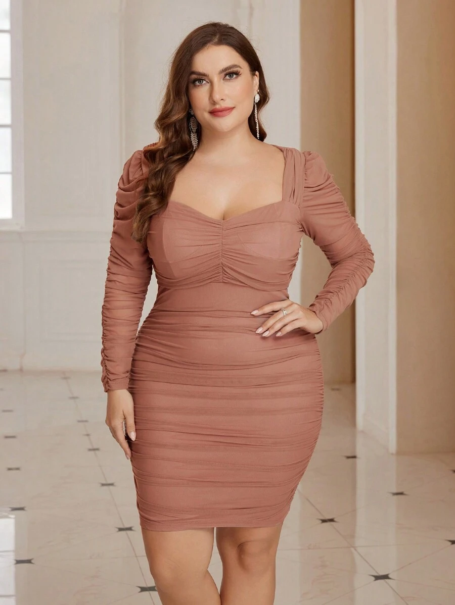 SHEIN Belle 大碼雞心領口褶邊網紗緊身洋裝 - 藕粉色 - 查看 1