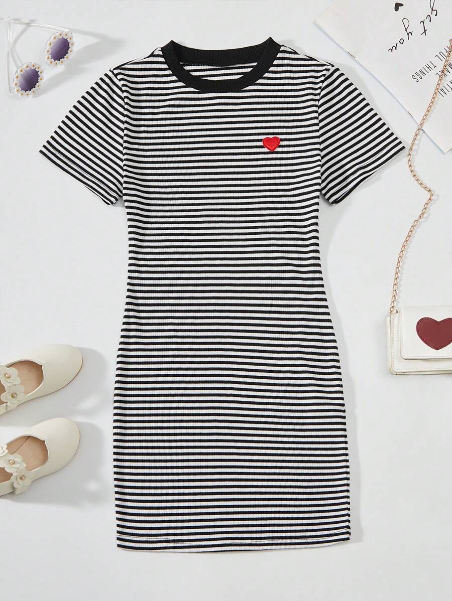 SHEIN Explorewe 女童休閒條紋短袖洋裝(心型刺繡) - 黑與白 - 查看 1