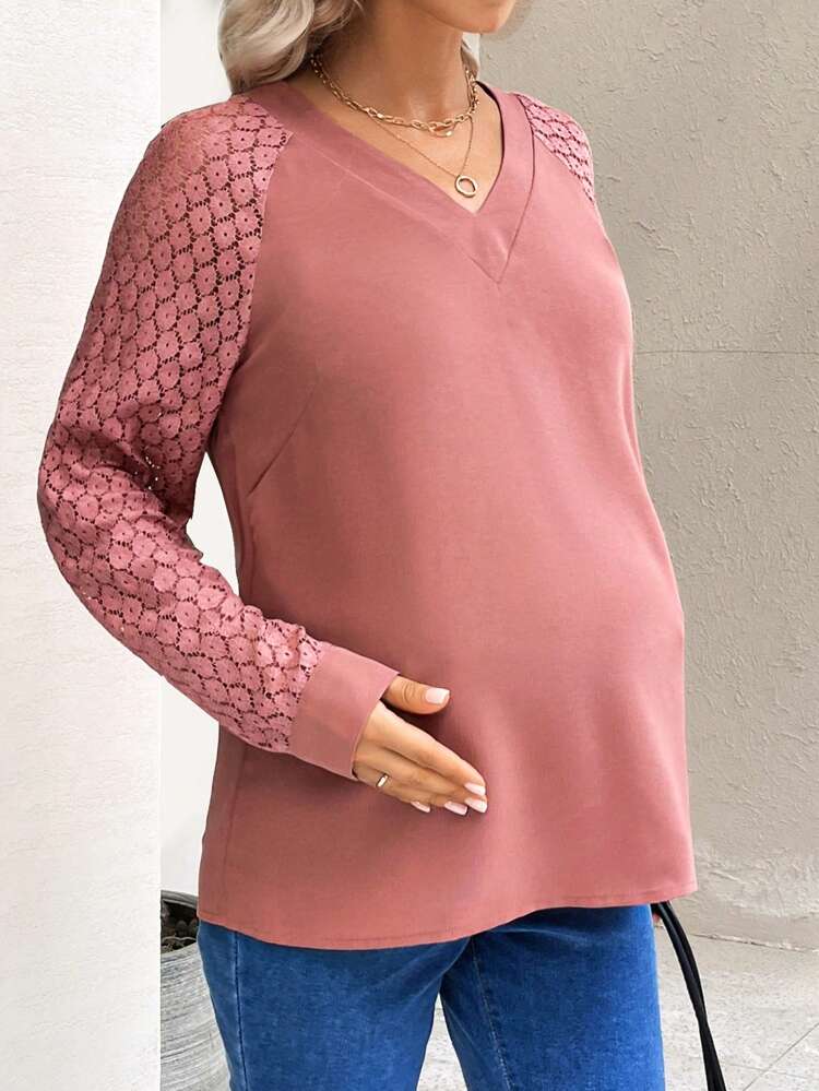 Maternity Patchwork Lace Raglan Sleeve Blouse