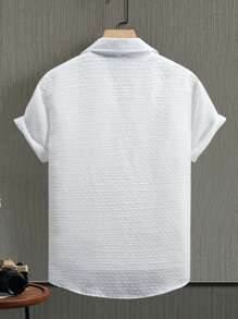 Manfinity Homme 男士短袖襯衫，假日白色純色合身鈕扣襯衫 - 白色 - 查看 2