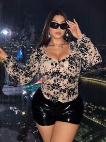 SHEIN ICON Plus Size Floral Pattern Sweetheart Neckline Long Sleeve Shirt