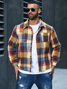 Manfinity Homme قميص رجالي بمقاس زائد ترتيب المربعات وأكمام طويلة