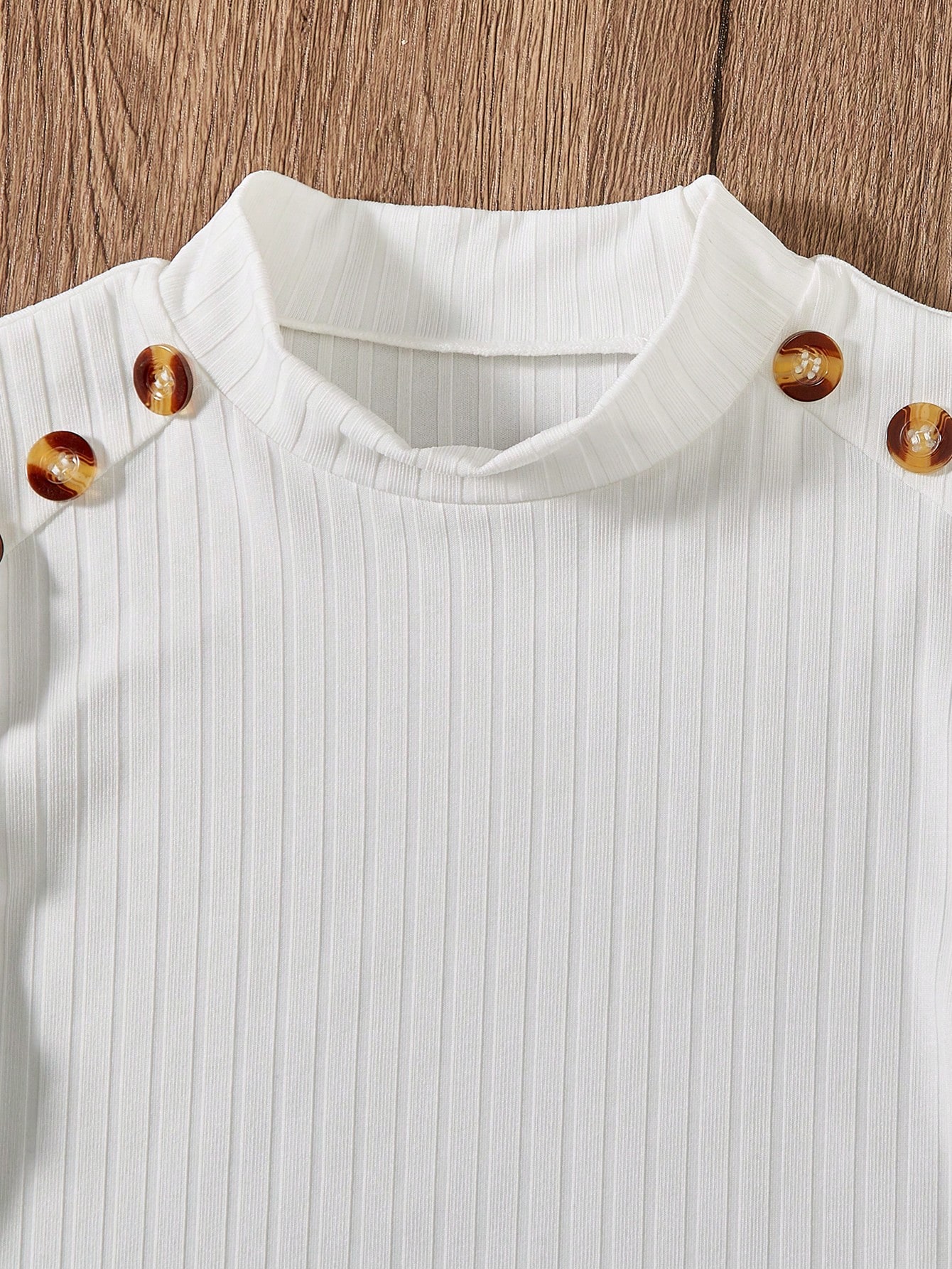 SHEIN طقم تي شيرت كشكشة ياقة مندرين وتنورة مربعات...