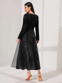 Al Najma Mesh Contrast Floral Applique Long Sleeve Dress Kaftan Jalabiya Dress - Black - View 2