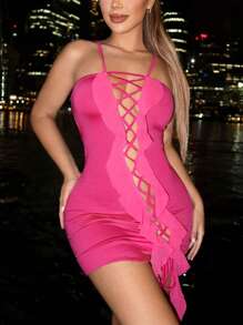 SHEIN SXY Ngày lễ tình nhân Quý cô Gợi cảm Xu hướng: Cắt giảm Crisscross Dây đeo Đầm Với Ruffle Và Để lộ ra Vòng eo , Màu hồng Đầm Mini - Màu Hồng Tươi - Xem 1