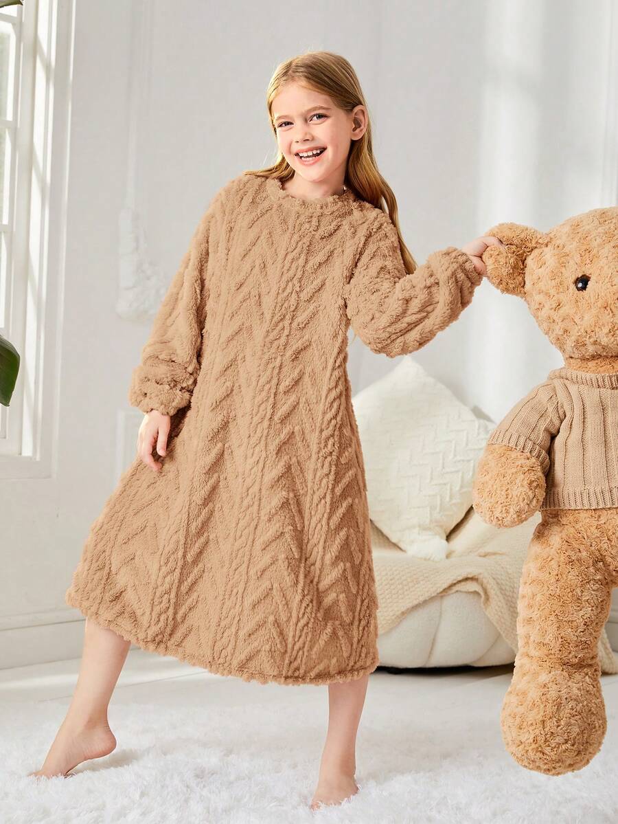 SHEIN 女童針織純色毛絨提花圓領寬鬆休閒居家連衣裙 - 駝色 - 查看 1