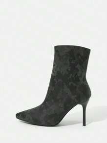 Women's Fashionable Black Pointed Toe Thin High Heeled Boots