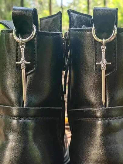 2pcs/Set Gothic Sword Pendant Shoe Decor, Unisex, Halloween