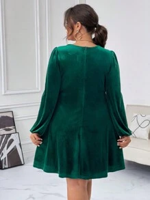 SHEIN Privé 大碼花邊接插連衣裙,邊緣呈現波浪形 - 墨綠色 - 查看 2