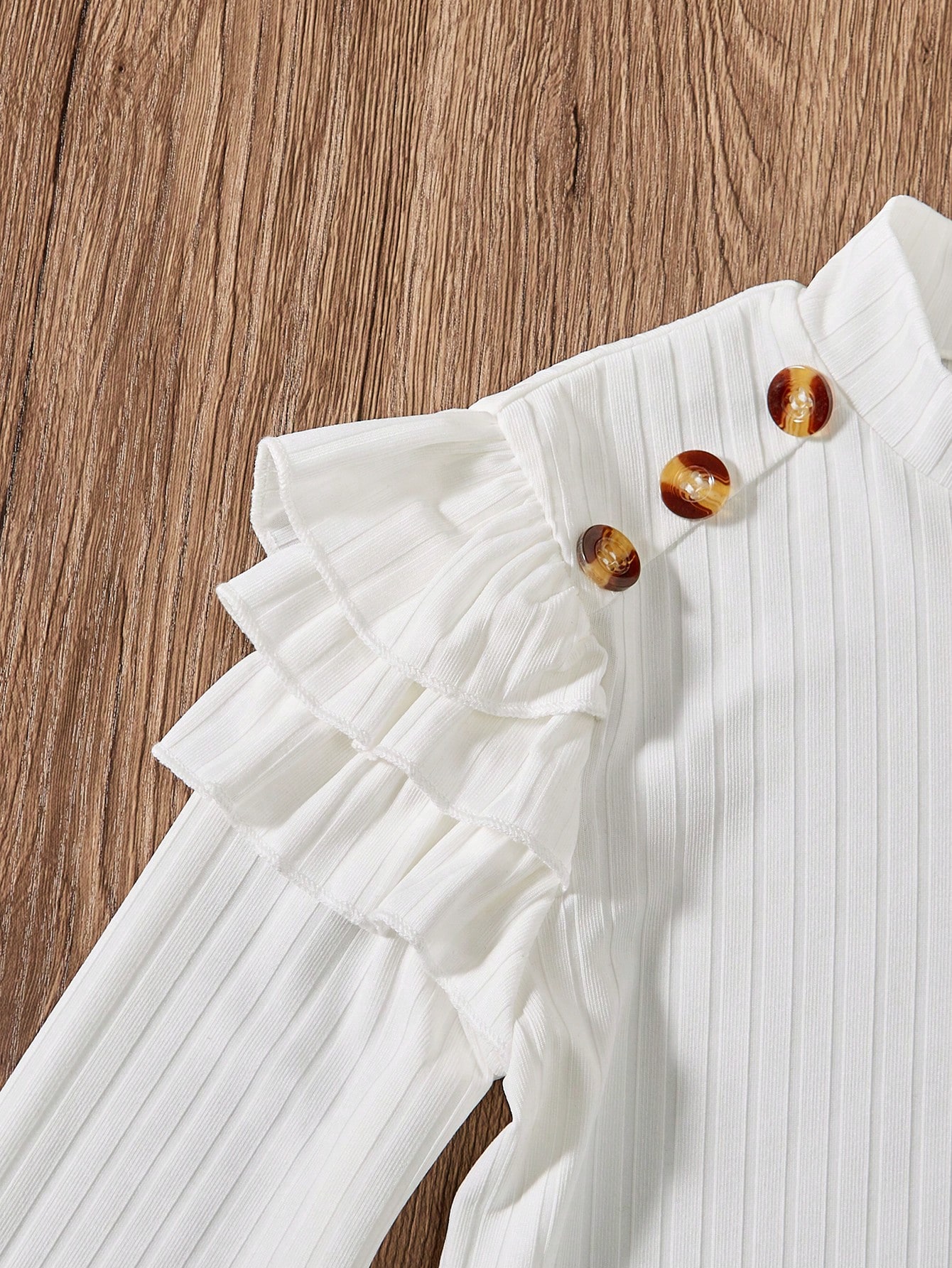 SHEIN طقم تي شيرت كشكشة ياقة مندرين وتنورة مربعات...