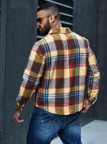 Manfinity Homme قميص رجالي بمقاس زائد ترتيب المربعات وأكمام طويلة