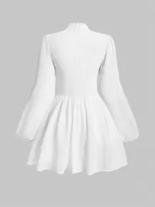 SHEIN MOD 女用頸部繫帶燈籠袖連身裙 - 白色 - 查看 2