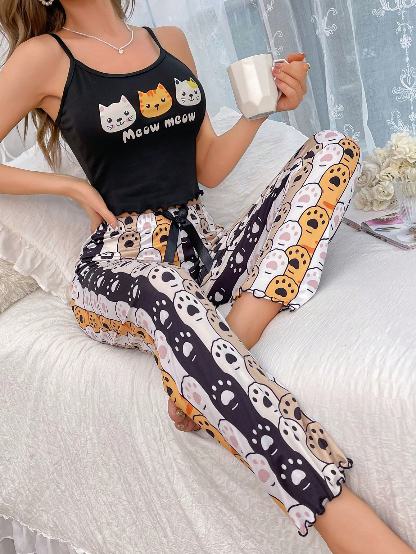 Conjunto De Pijama Feminino Com Estampa De Gato E Letras E Calça Comprida Conjunto De Pijama Feminino Com Estampa De Gato E Letras E Calça Comprida