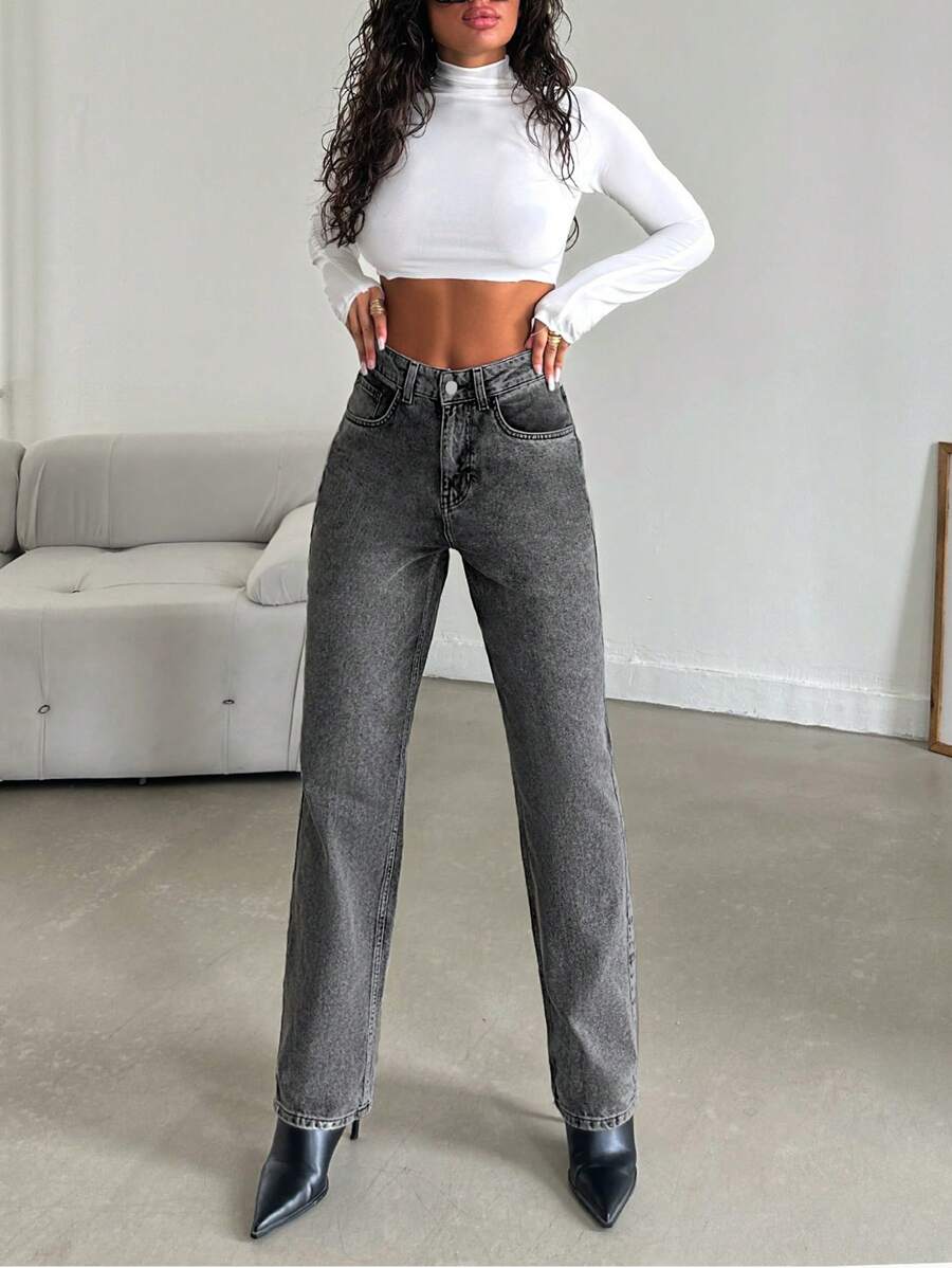 RueChic Gerade Jeans mit schräger Tasche - Hellgrau - Übersicht 1