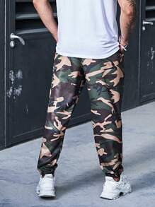 Manfinity LEGND Men Plus Camo Print Drawstring Waist Cargo Loose Pants - Brown - View 2